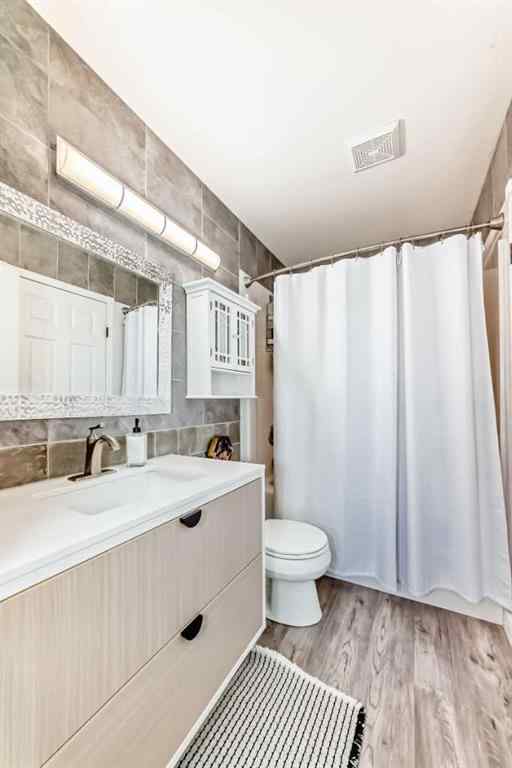 MLS® A2208349 - 5910 61 Avenue  in Lucas Heights Ponoka, Residential