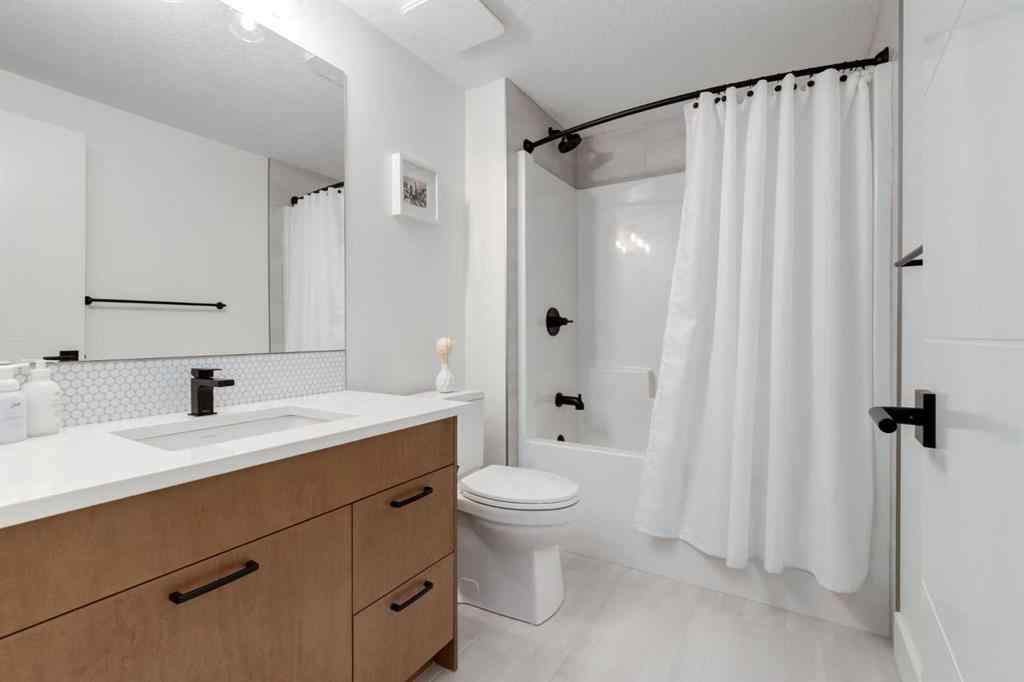 MLS® A2208488 - 10 Stillwater Bay  in Artesia at Heritage Pointes Heritage Pointe, Residential