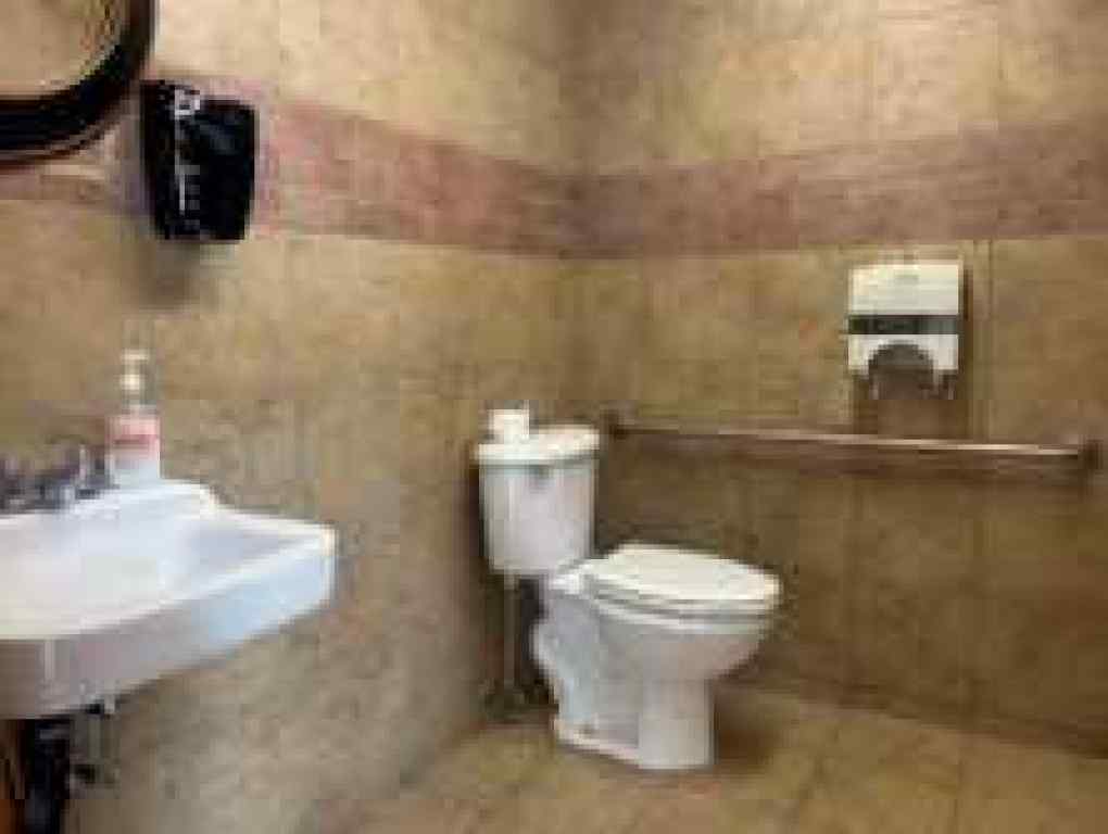 MLS® A2208530 - 223 6 Avenue SE in River Flats Medicine Hat, Commercial