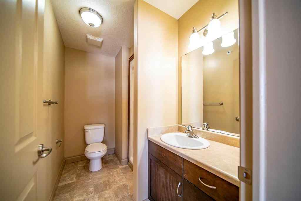 MLS® A2208540 - Unit #202 2609 11 Avenue  in Wainwright Wainwright, Residential