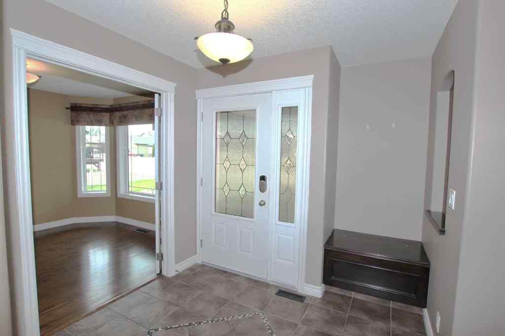 MLS® A2208564 - 18 Lakeland Road  in Lakeway Landing Sylvan Lake, Residential
