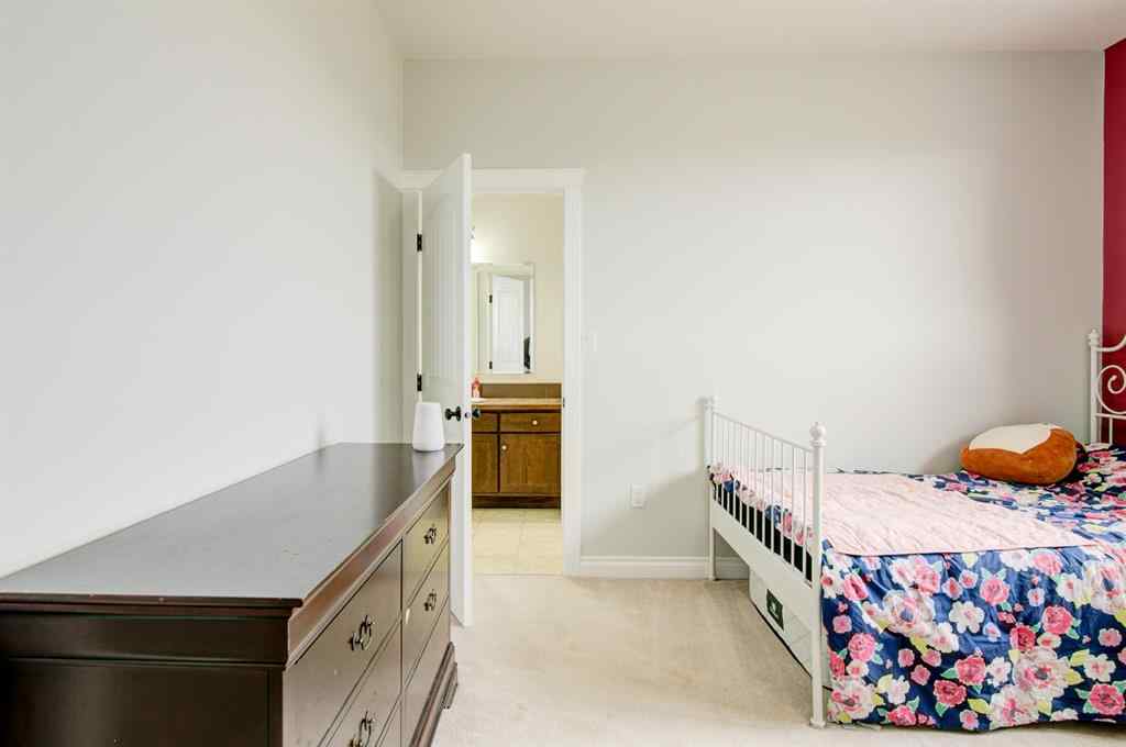 MLS® A2208653 - 441 Hartley Avenue  in NONE Stirling, Residential