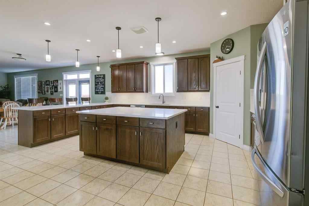 MLS® A2208653 - 441 Hartley Avenue  in NONE Stirling, Residential
