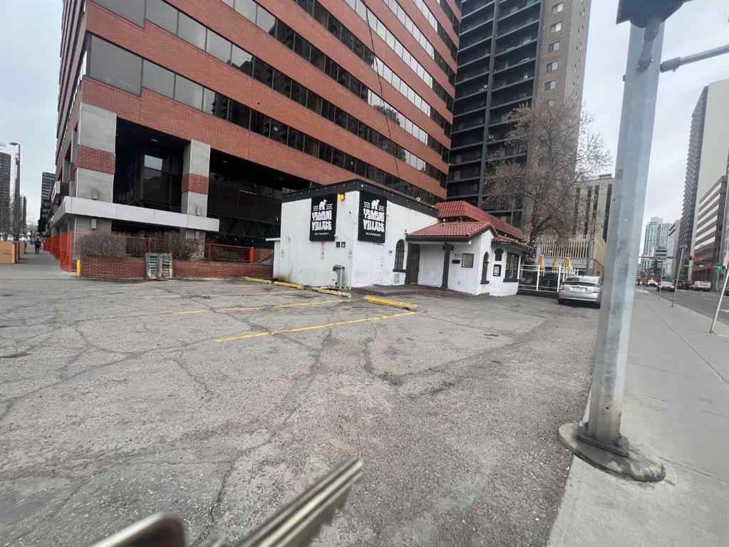 MLS® A2208696 - 402 8 Street SW in Downtown Commercial Core Calgary, Commercial