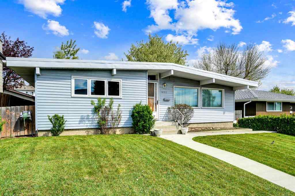 MLS® A2208915 - 924 Mayland Drive NE in Mayland Heights Calgary, Residential