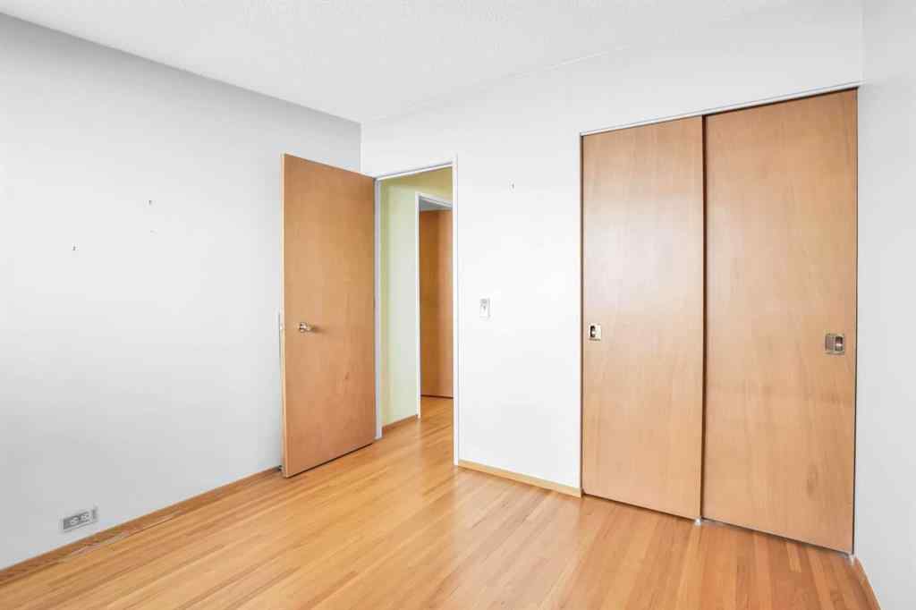MLS® A2208915 - 924 Mayland Drive NE in Mayland Heights Calgary, Residential