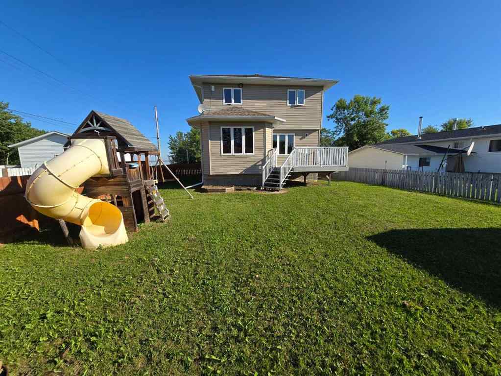 MLS® A2208949 - 207 5 Avenue NE in NONE McLennan, Residential