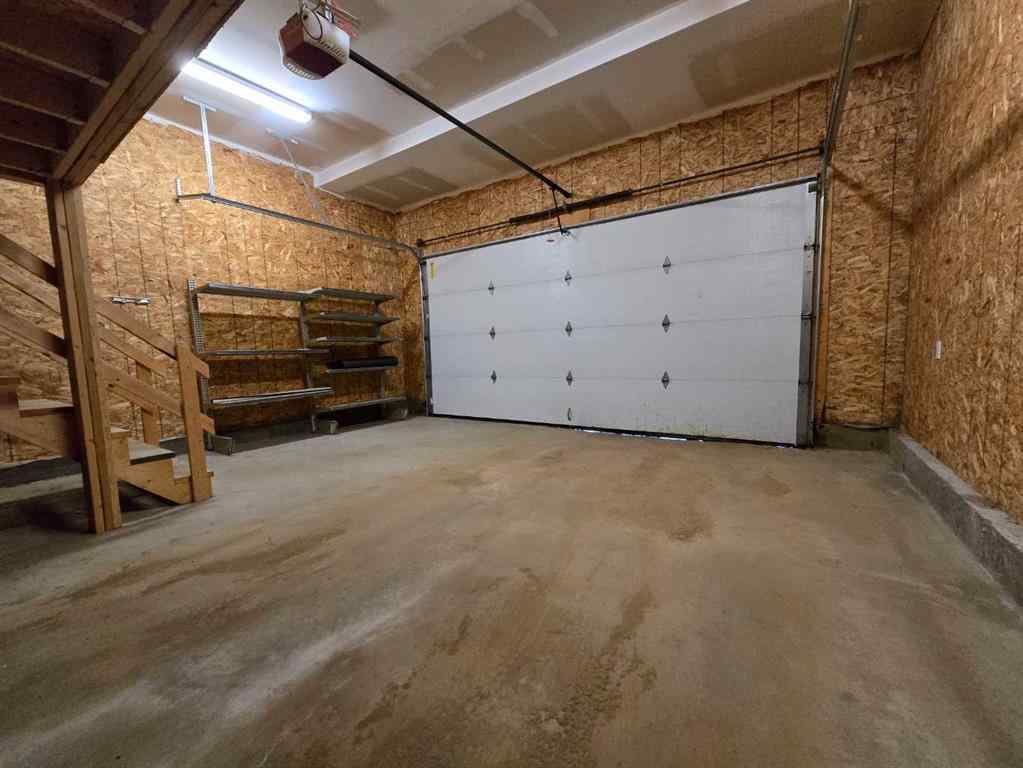 MLS® A2208949 - 207 5 Avenue NE in NONE McLennan, Residential