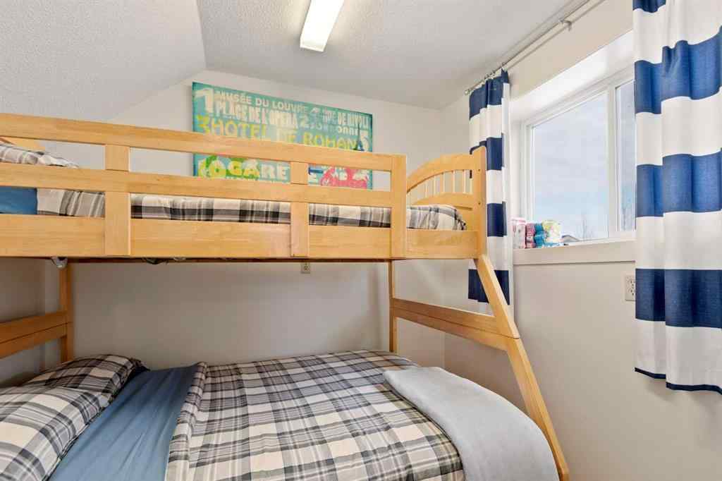 MLS® A2208992 - 17 Jarvis Bay Drive  in NONE Sylvan Lake, Residential