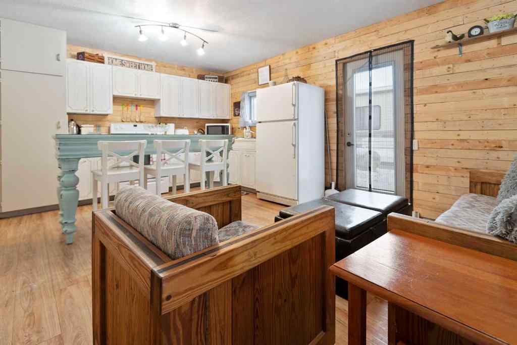 MLS® A2208992 - 17 Jarvis Bay Drive  in NONE Sylvan Lake, Residential