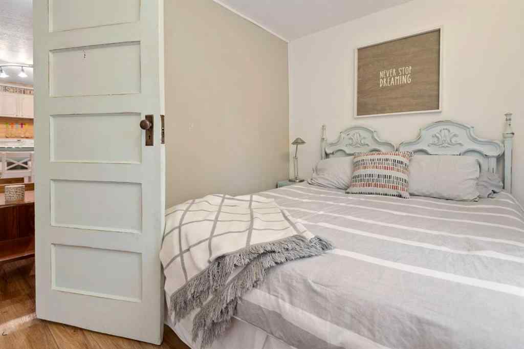 MLS® A2208992 - 17 Jarvis Bay Drive  in NONE Sylvan Lake, Residential