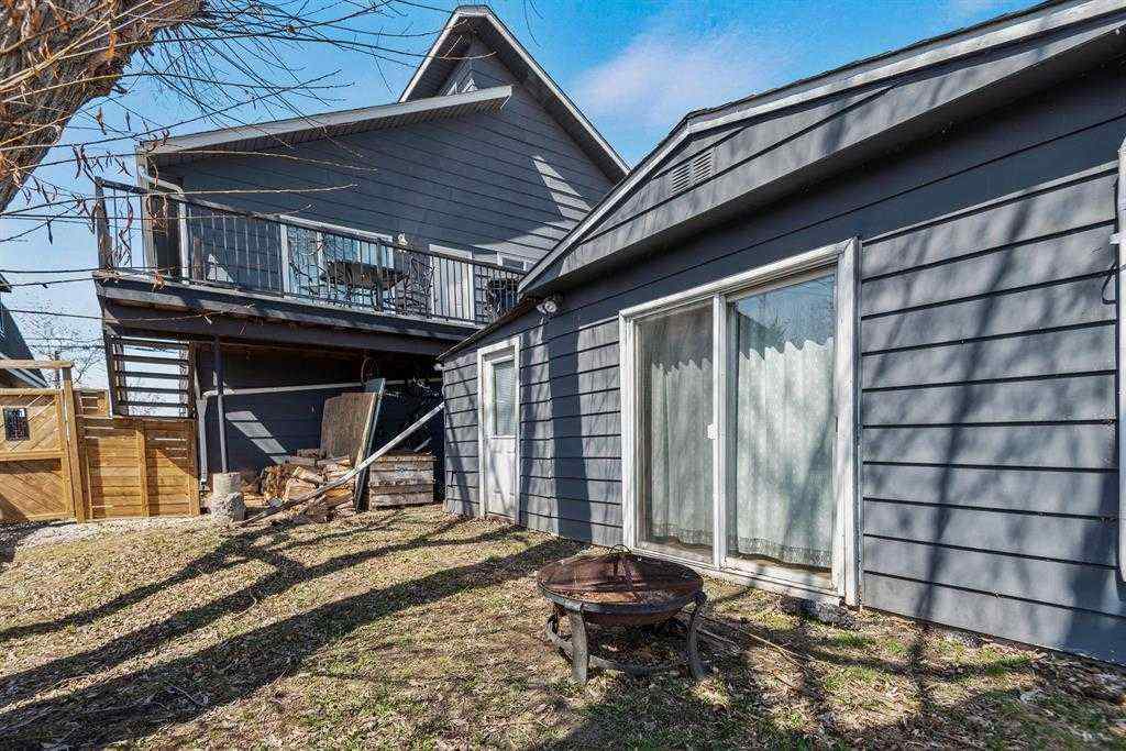 MLS® A2208992 - 17 Jarvis Bay Drive  in NONE Sylvan Lake, Residential