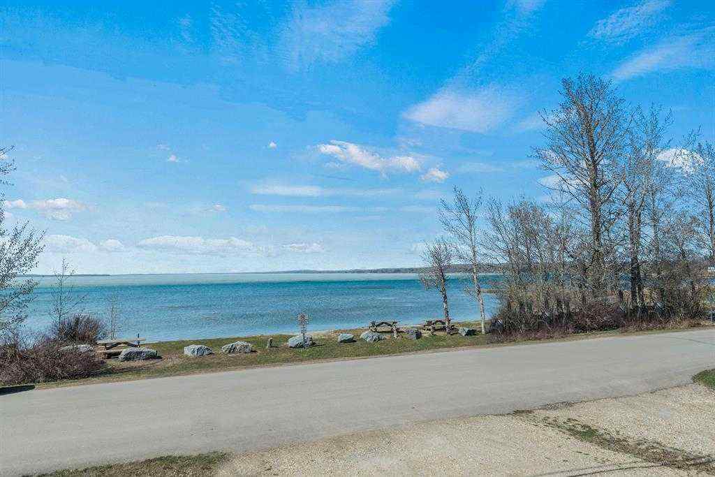 MLS® A2208992 - 17 Jarvis Bay Drive  in NONE Sylvan Lake, Residential