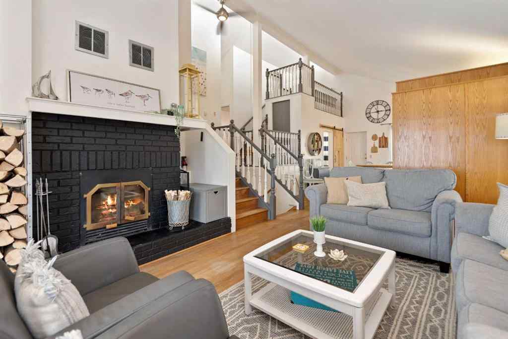 MLS® A2208992 - 17 Jarvis Bay Drive  in NONE Sylvan Lake, Residential