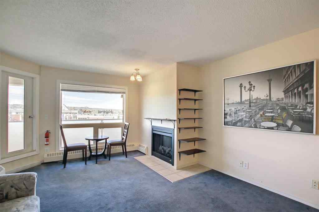MLS® A2209030 - Unit #404 3727 42 Street NW in Varsity Calgary, Residential