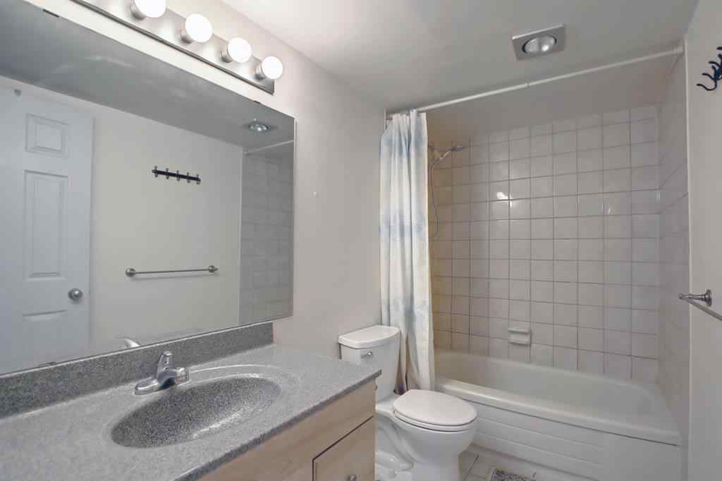 MLS® A2209030 - Unit #404 3727 42 Street NW in Varsity Calgary, Residential