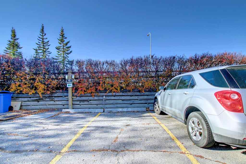 MLS® A2209030 - Unit #404 3727 42 Street NW in Varsity Calgary, Residential