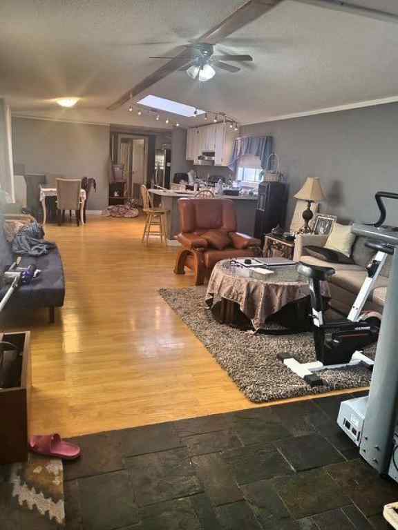 MLS® A2209104 - 604 1 Street S in NONE Grassy Lake, Commercial