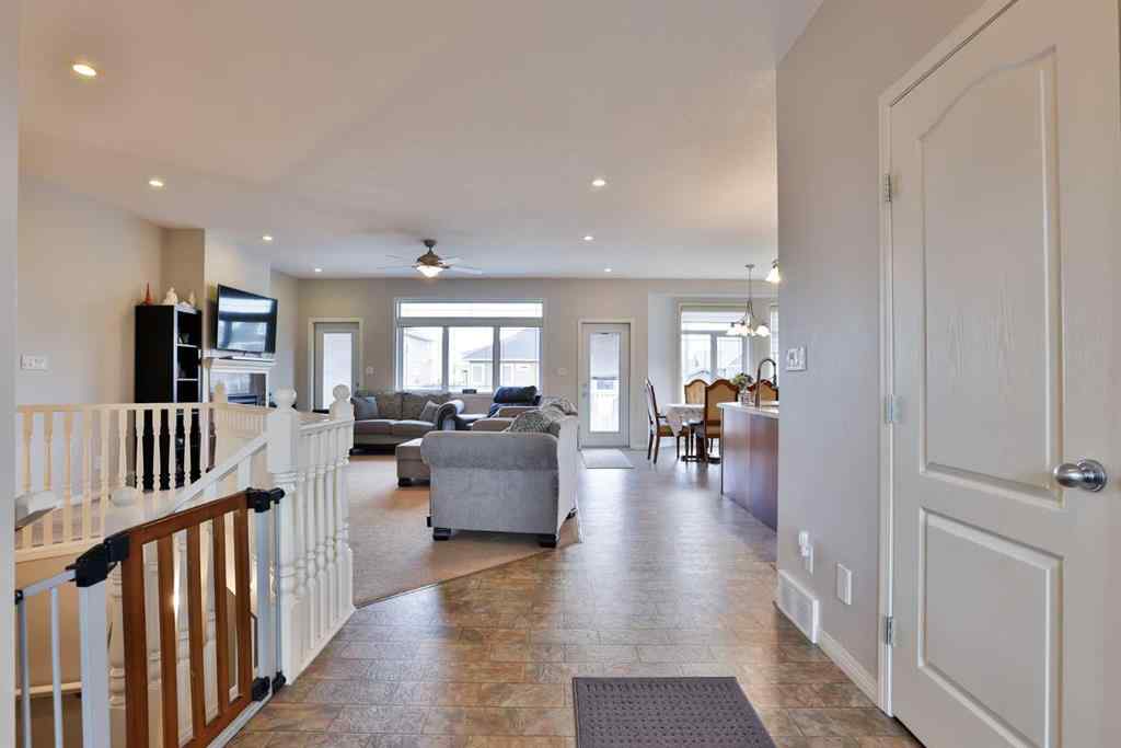 MLS® A2209238 - 73N 2A Street  in NONE Magrath, Residential