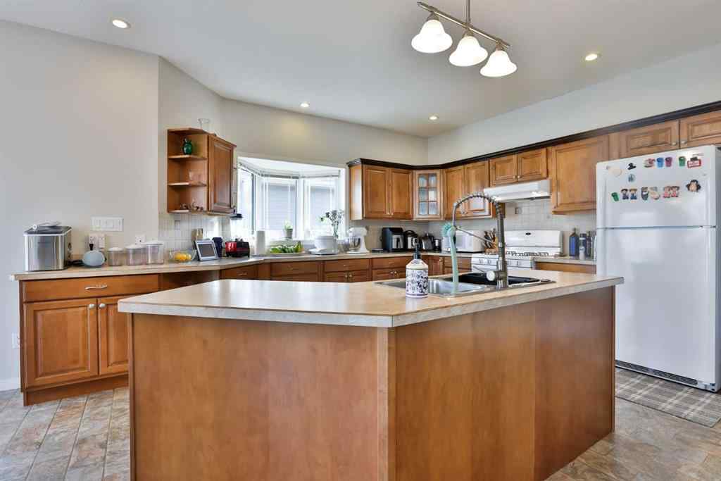 MLS® A2209238 - 73N 2A Street  in NONE Magrath, Residential