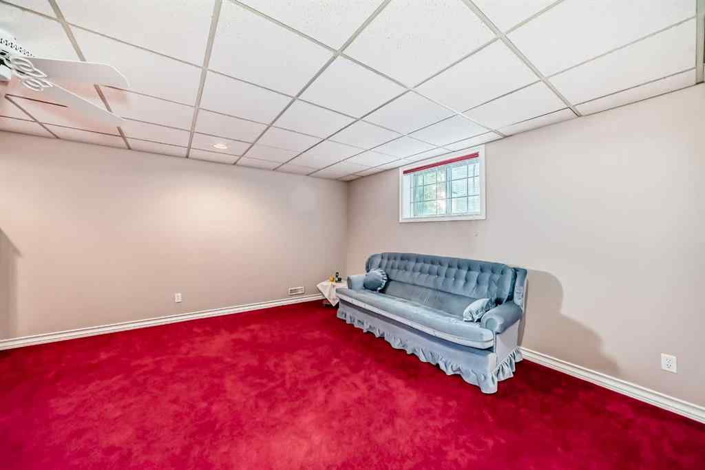 MLS® A2209299 - 8 Signature Point SW in Signal Hill Calgary, Residential