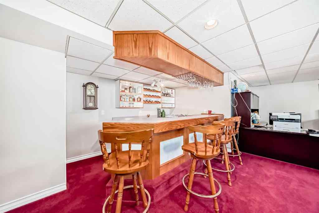 MLS® A2209299 - 8 Signature Point SW in Signal Hill Calgary, Residential