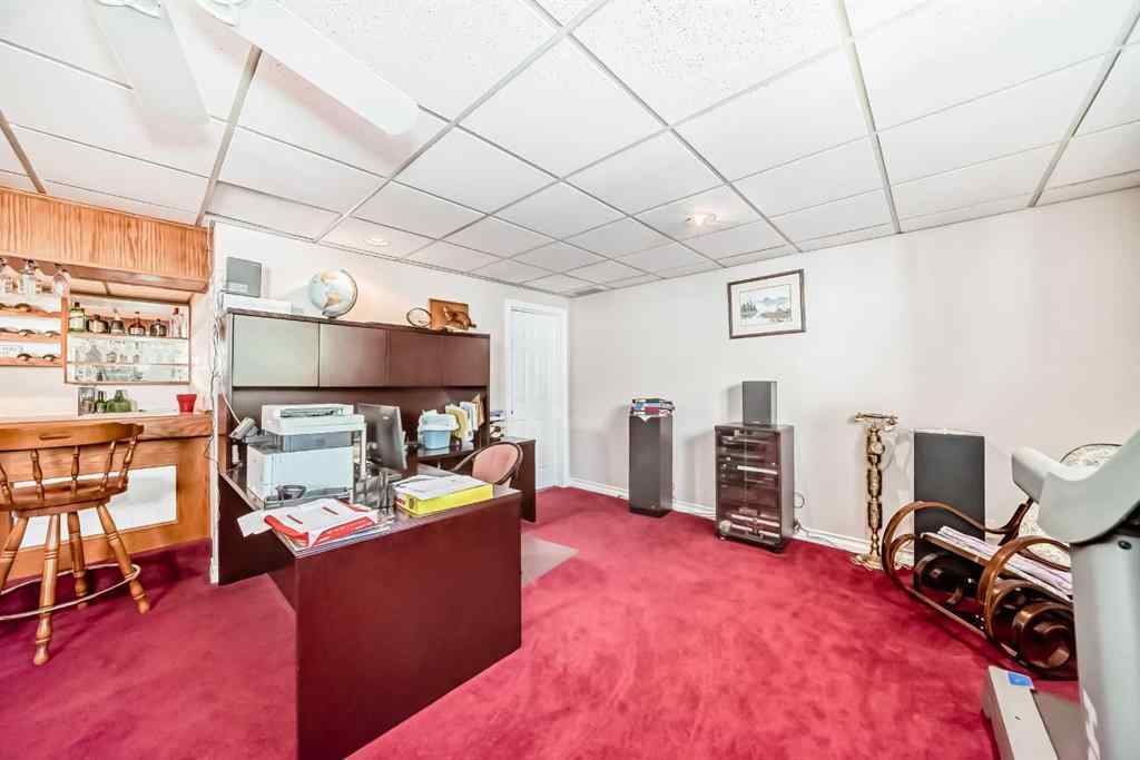 MLS® A2209299 - 8 Signature Point SW in Signal Hill Calgary, Residential