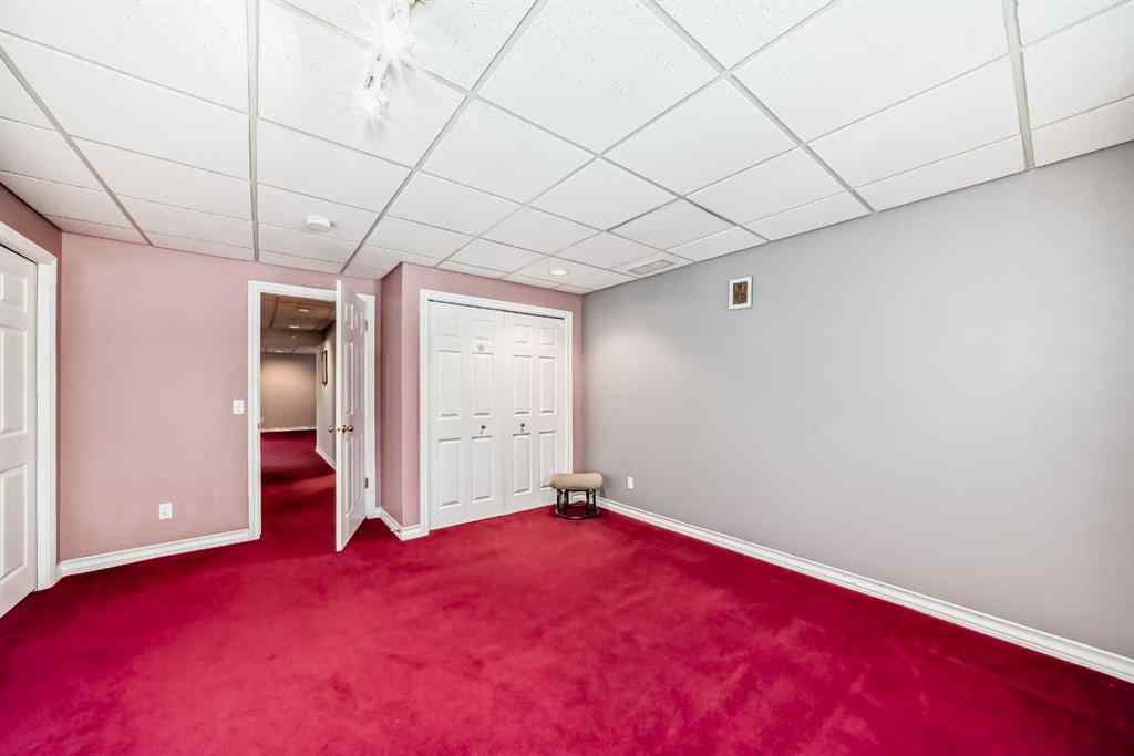MLS® A2209299 - 8 Signature Point SW in Signal Hill Calgary, Residential