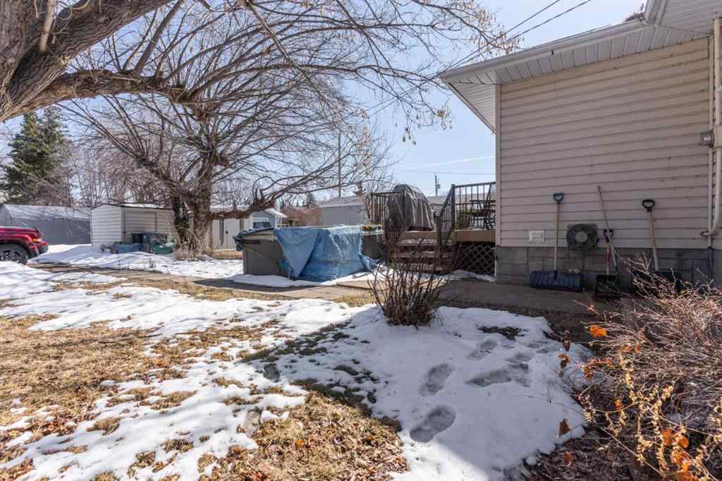 MLS® A2209314 - 5037 53 Street  in Daysland Daysland, Residential