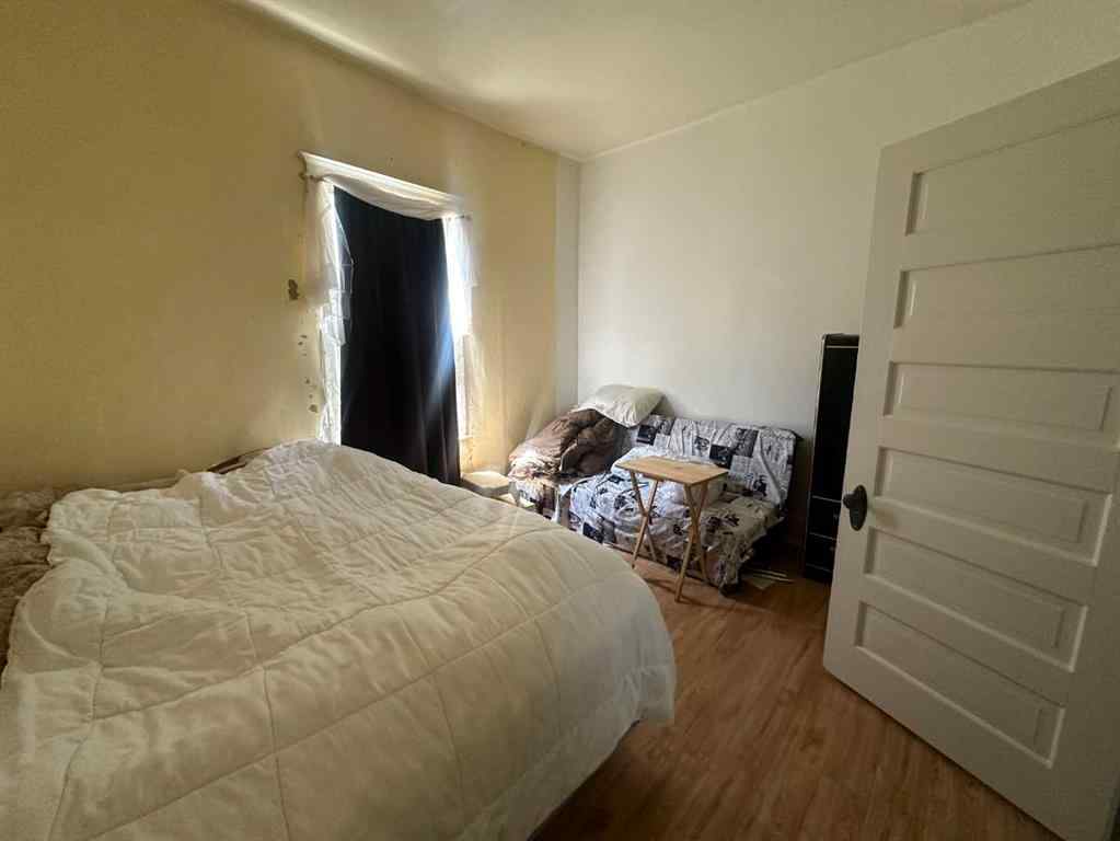 MLS® A2209329 - 4916 48 Street  in Hardisty Hardisty, Residential