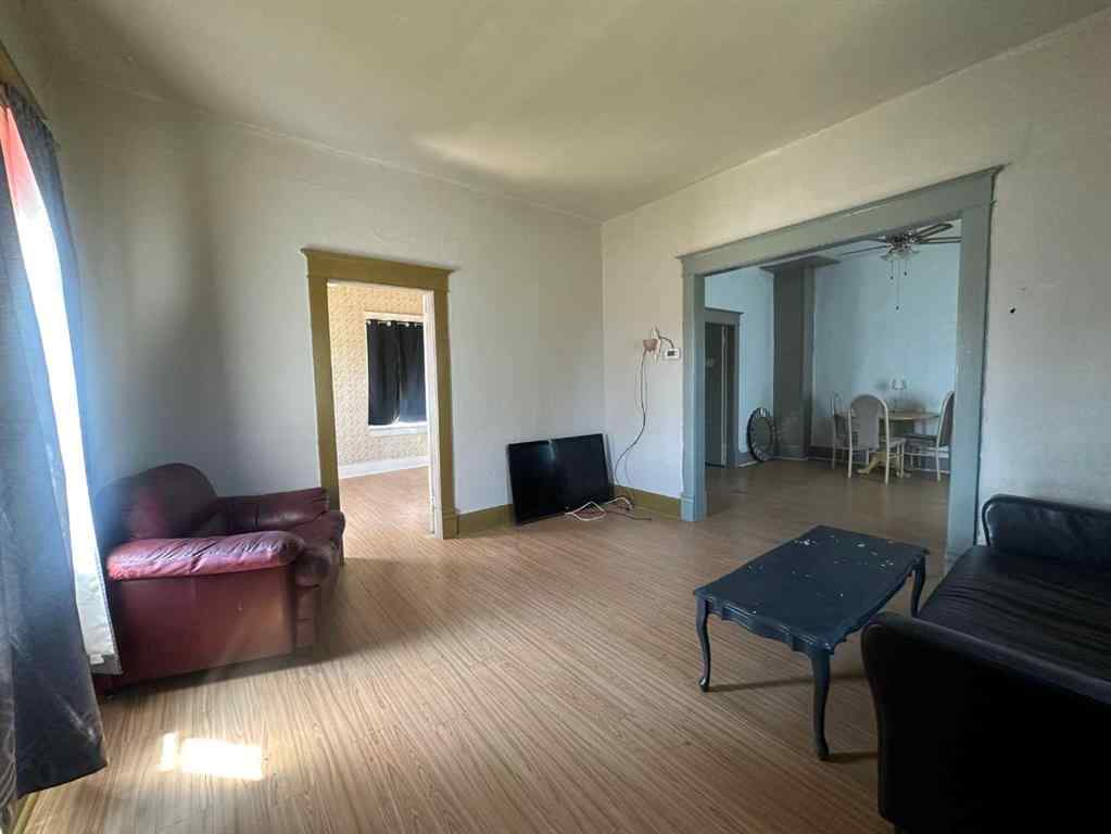MLS® A2209329 - 4916 48 Street  in Hardisty Hardisty, Residential