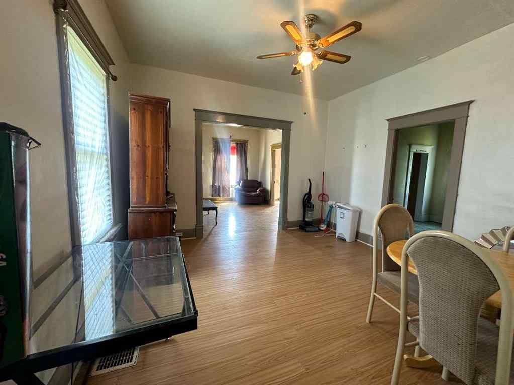 MLS® A2209329 - 4916 48 Street  in Hardisty Hardisty, Residential