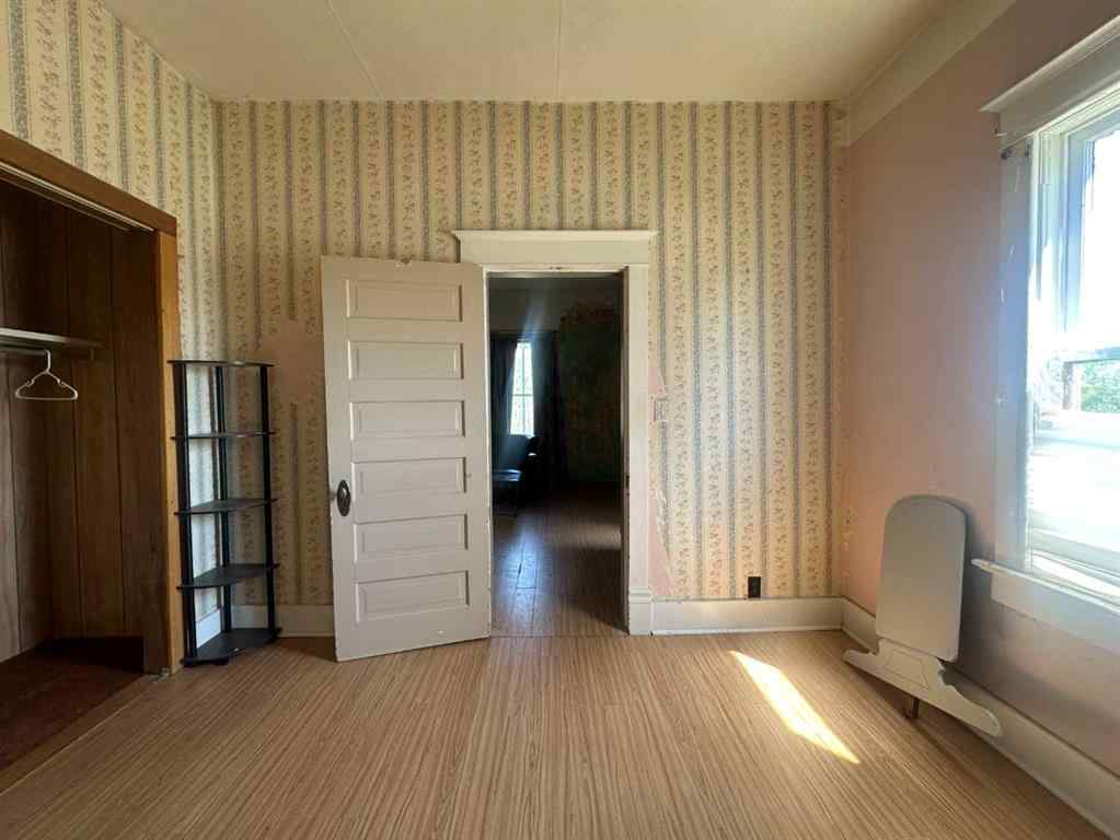 MLS® A2209329 - 4916 48 Street  in Hardisty Hardisty, Residential