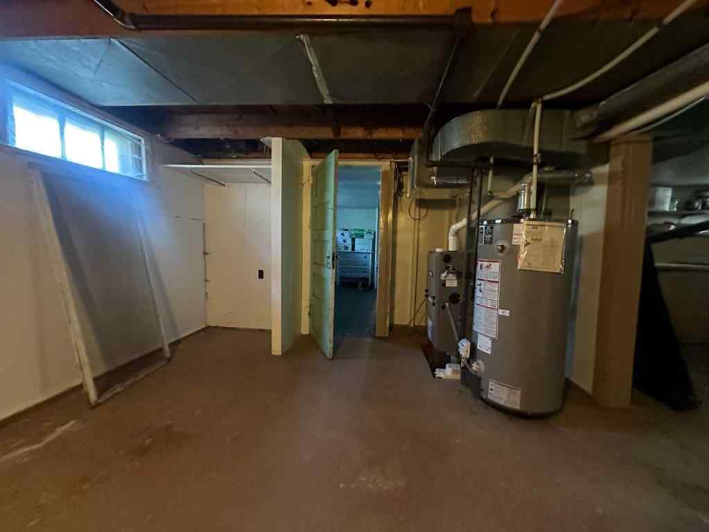 MLS® A2209329 - 4916 48 Street  in Hardisty Hardisty, Residential