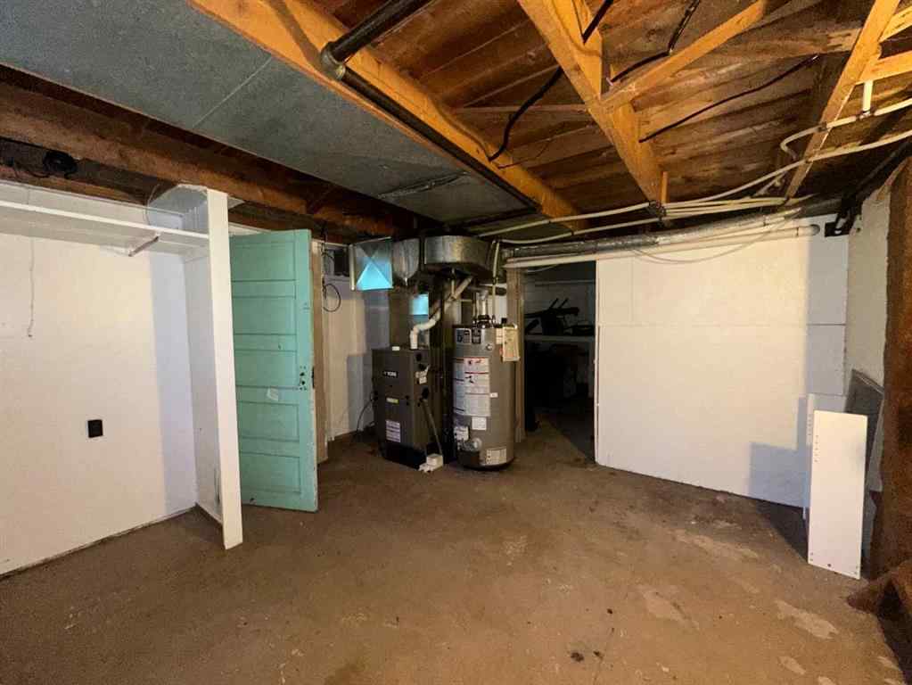 MLS® A2209329 - 4916 48 Street  in Hardisty Hardisty, Residential