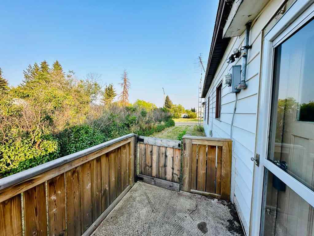 MLS® A2209329 - 4916 48 Street  in Hardisty Hardisty, Residential
