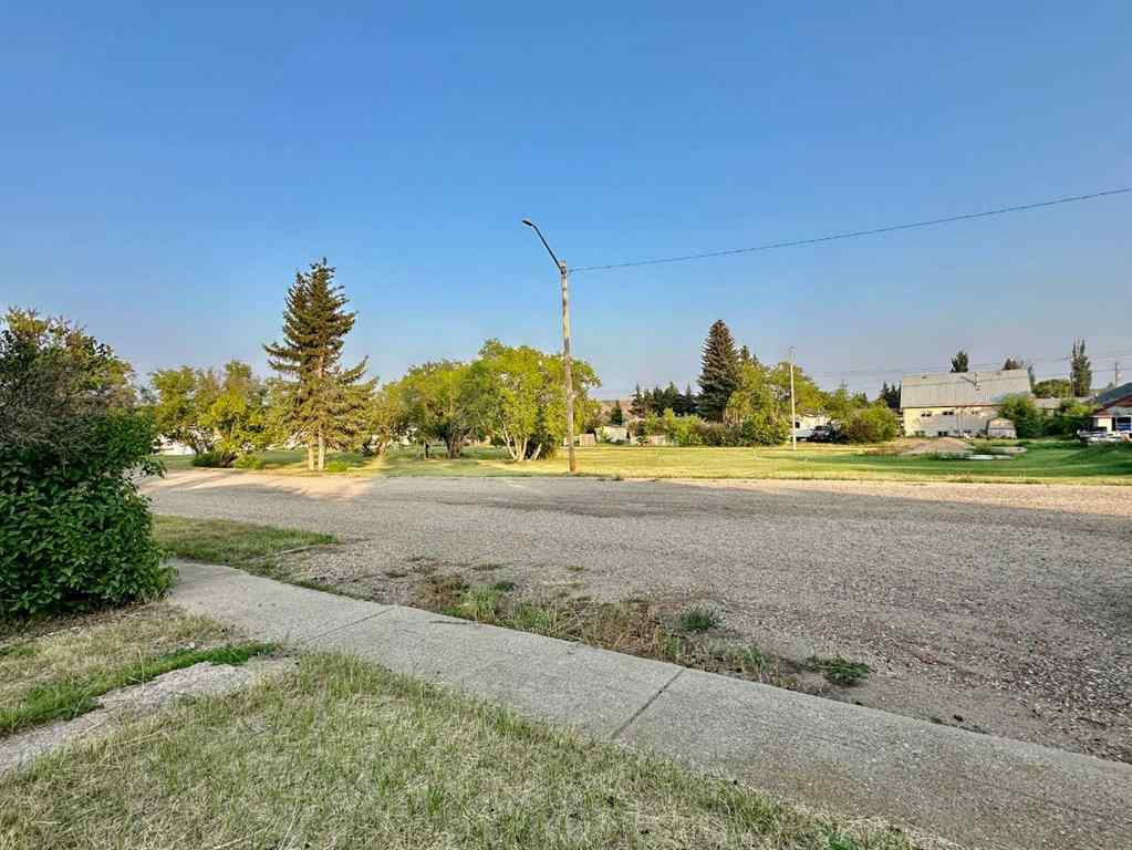 MLS® A2209329 - 4916 48 Street  in Hardisty Hardisty, Residential
