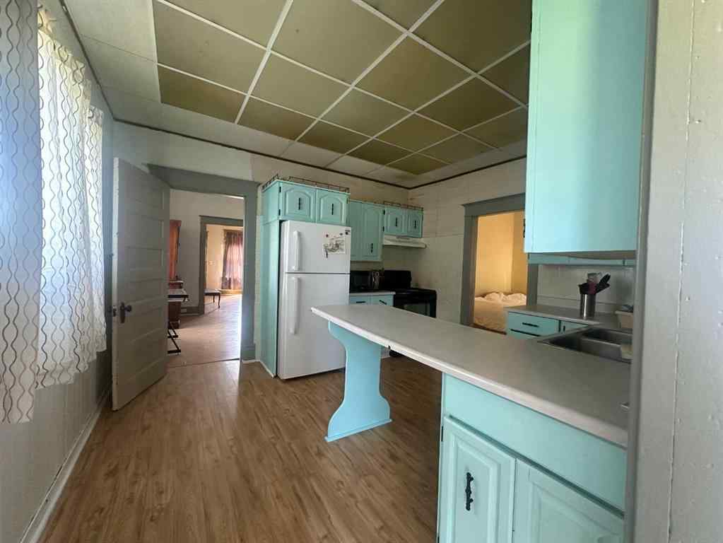 MLS® A2209329 - 4916 48 Street  in Hardisty Hardisty, Residential