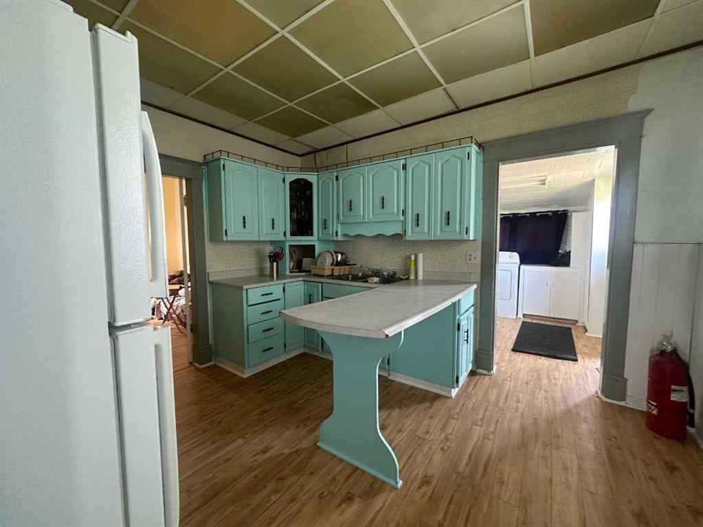 MLS® A2209329 - 4916 48 Street  in Hardisty Hardisty, Residential