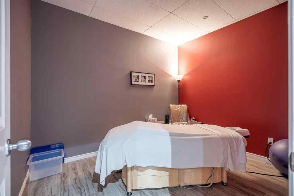 MLS® A2209340 - 5017 50 Street  in Central Business District Lloydminster, Commercial