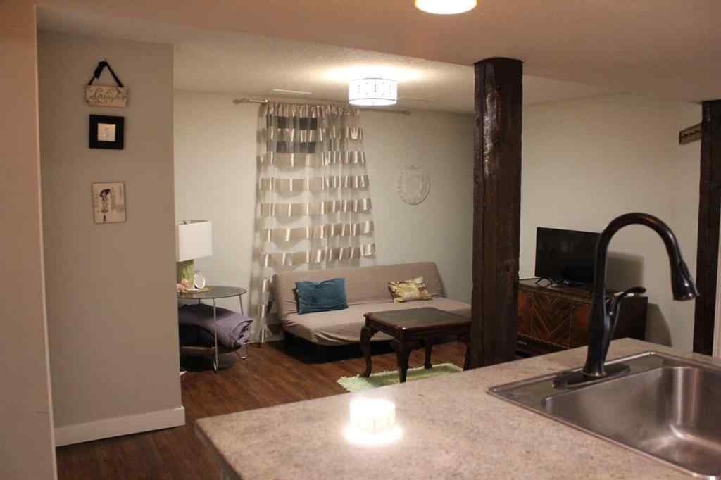MLS® A2209355 - 1638 15 Avenue SW in Sunalta Calgary, Residential