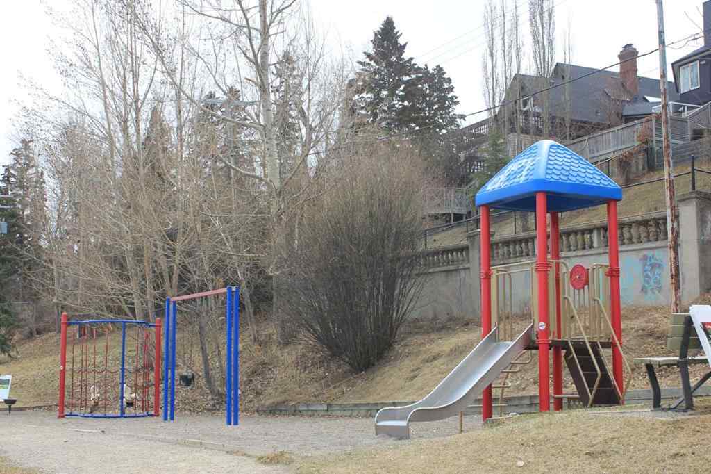 MLS® A2209355 - 1638 15 Avenue SW in Sunalta Calgary, Residential