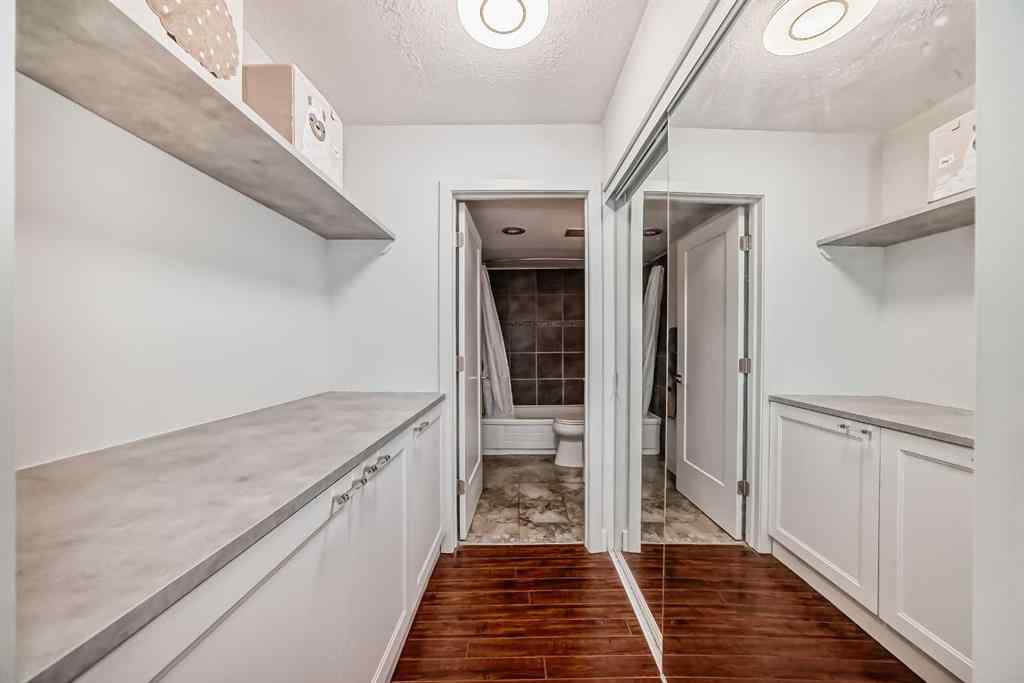 MLS® A2209379 - Unit #4B 133 25 Avenue SW in Mission Calgary, Residential
