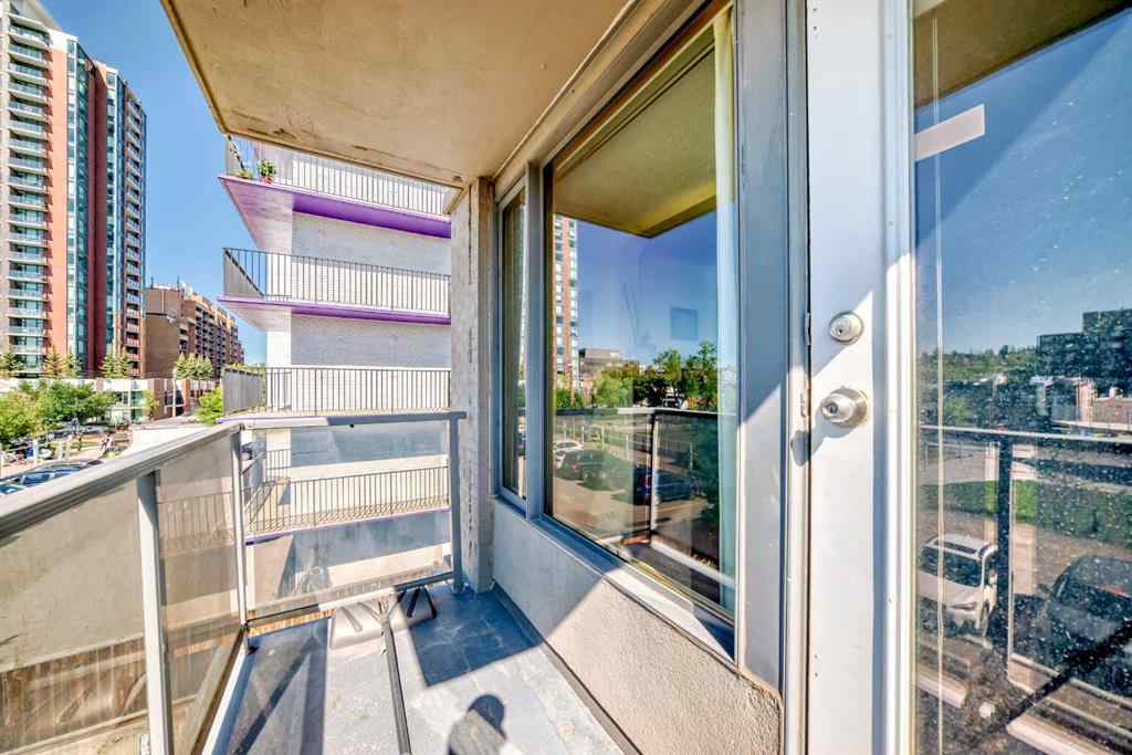 MLS® A2209396 - Unit #305 1225 15 Avenue SW in Beltline Calgary, Residential