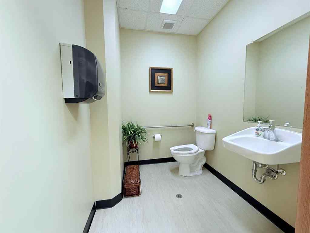 MLS® A2209450 - Unit #200 9805 97 Street  in Central Business District Grande Prairie, Commercial