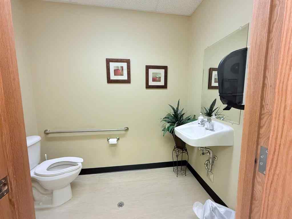 MLS® A2209450 - Unit #200 9805 97 Street  in Central Business District Grande Prairie, Commercial