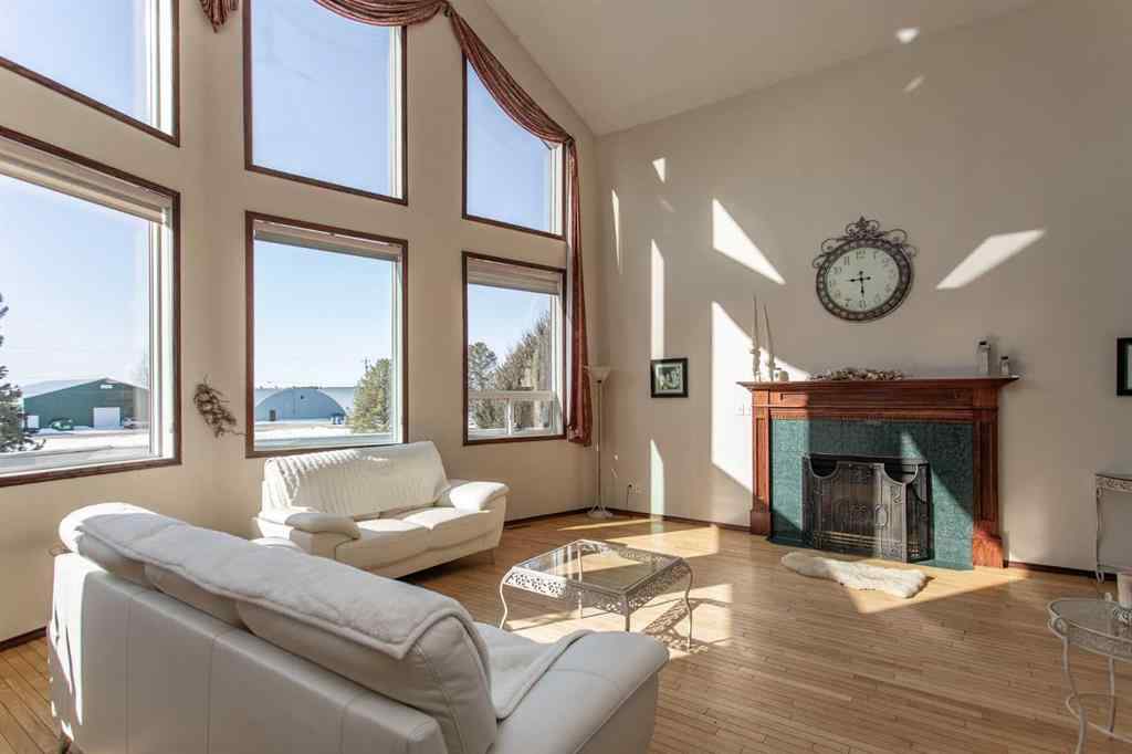 MLS® A2209572 - 6104 47 Avenue  in City Center North West Wetaskiwin, Residential