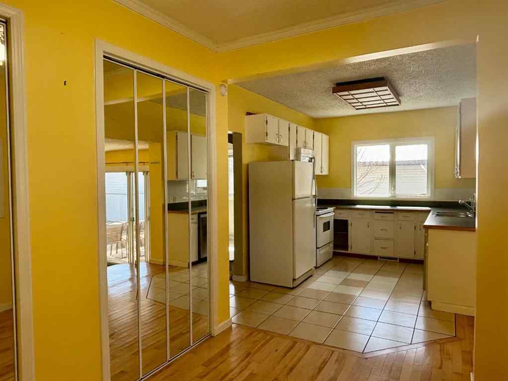 MLS® A2209598 - 5028 47 Street  in Provost Provost, Residential