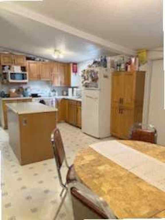 MLS® A2209634 - 5011 50 Street  in Lougheed Lougheed, Commercial