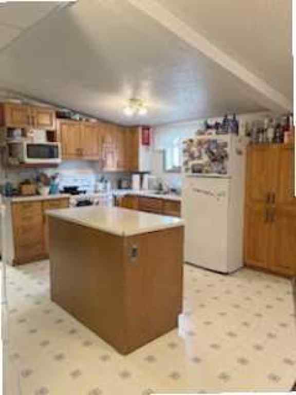 MLS® A2209634 - 5011 50 Street  in Lougheed Lougheed, Commercial